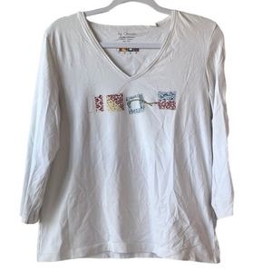 Chico’s white embellished HOPE Beachside V neck Lobster T shirt size 2 Large